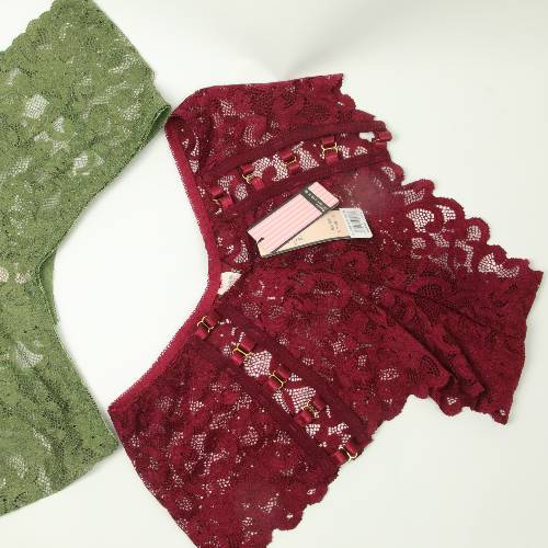 ras-fesse en dentelle