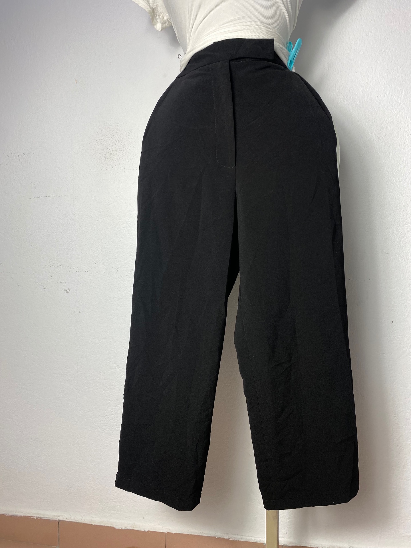 Pantalon noir taille haute