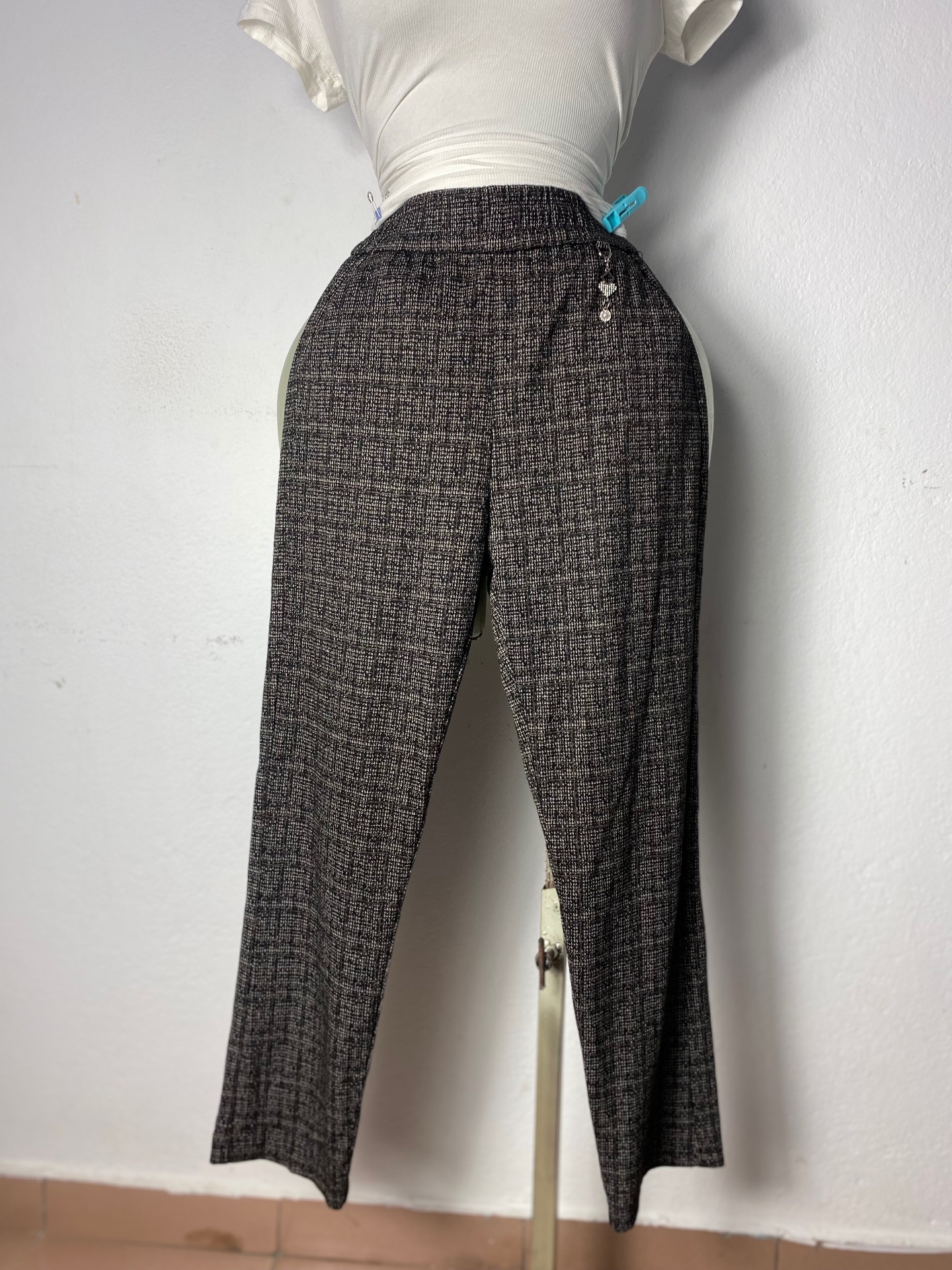 Pantalon en laine motif carreaux Taille M L XL