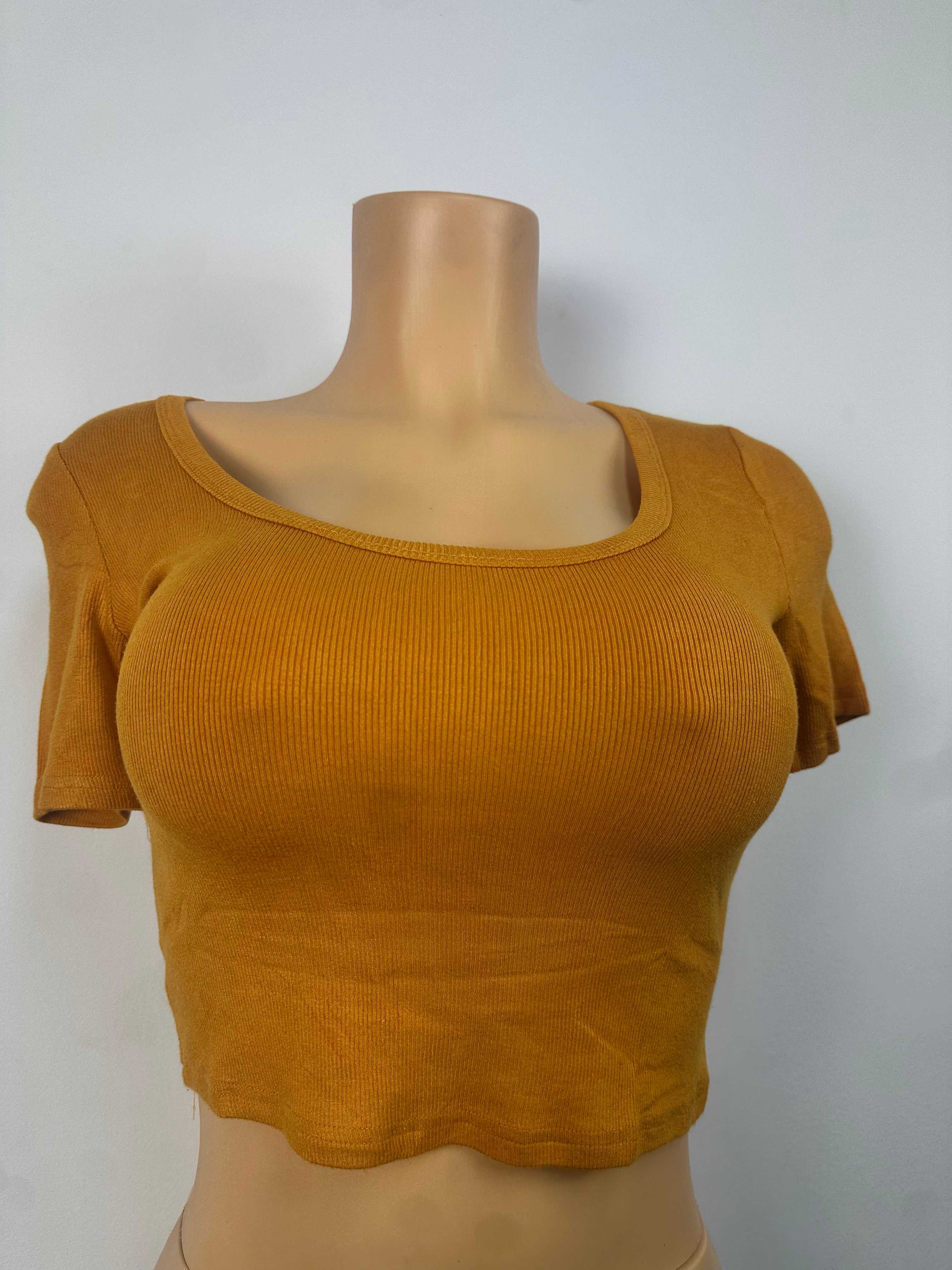 Crop top moulant côtelé moutarde